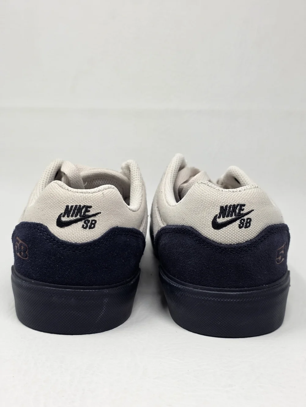 Nike sb mallow